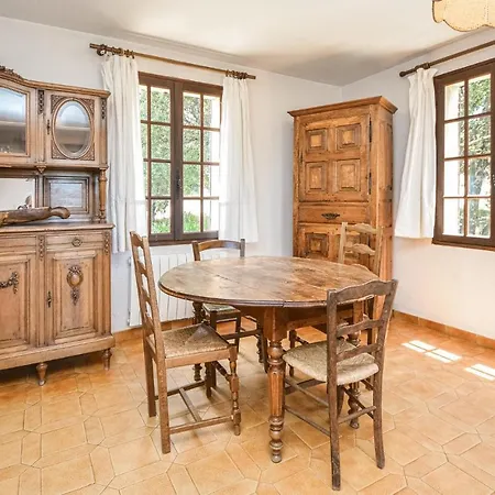 Beautiful Home In Saint-Siffret Hébergement de vacances