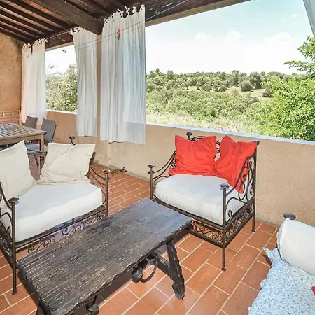 2 Bedroom Cozy Home In Saint-Siffret *
