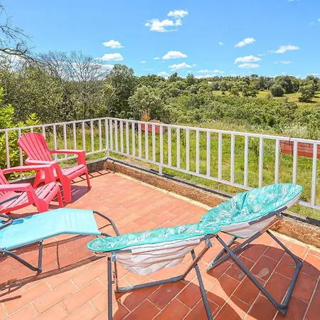 2 Bedroom Cozy Home In Saint-Siffret