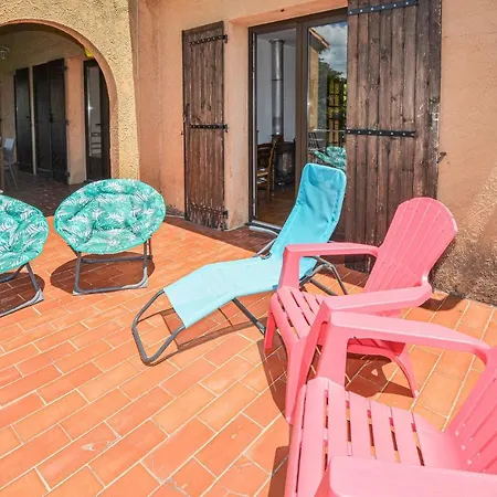 2 Bedroom Cozy Home In Saint-Siffret Dom wakacyjny