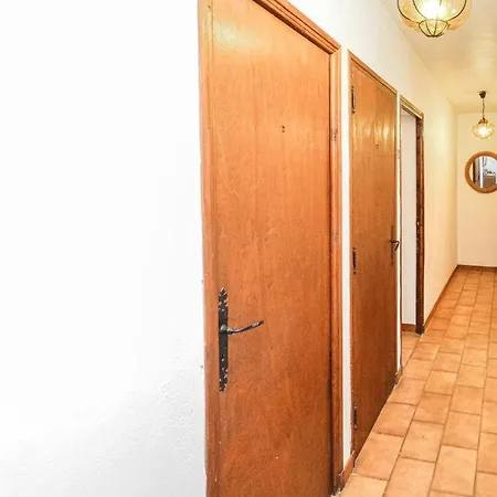Beautiful Home In Saint-Siffret *