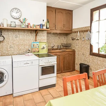 Beautiful Home In Saint-Siffret Saint-Siffret